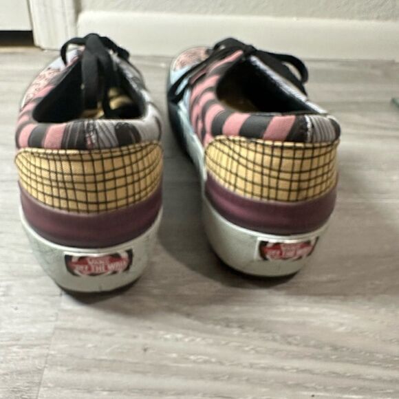 Vans size 8 1/2 - Picture 7 of 10